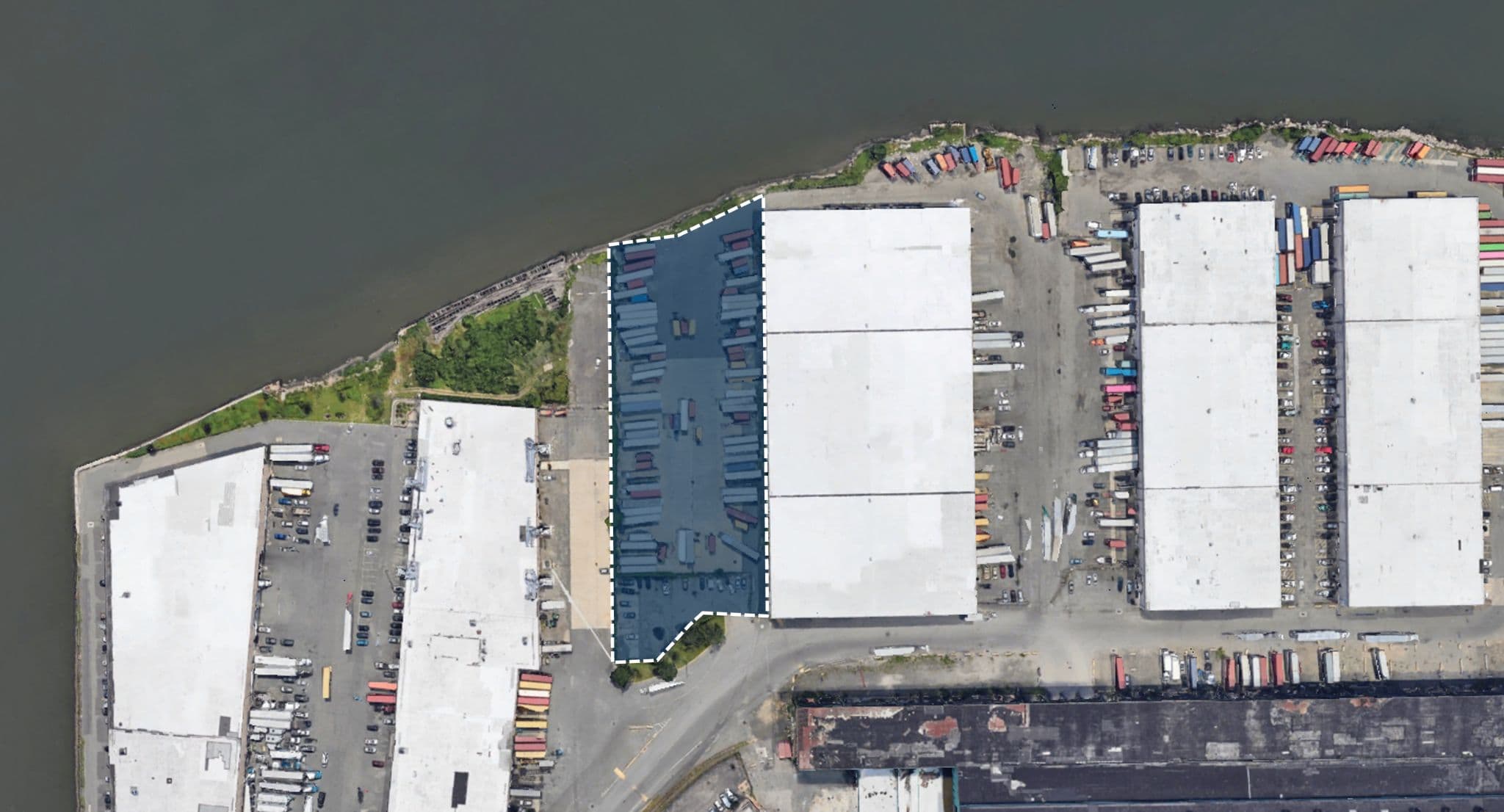 Lico Transport leases 2-acre site for trailer parking and storage in Kearny